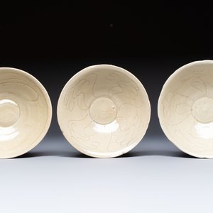 A group of nine Chinese celadon-glazed bowls with incised floral design from the Jepara shipwreck, Fujian kilns, Song — 照片 7