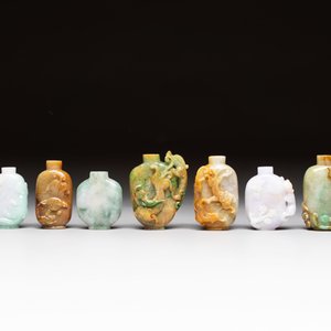 A group of nine Chinese jadeite snuff bottles, 20th C. — photo 2