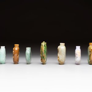 A group of nine Chinese jadeite snuff bottles, 20th C. — photo 3