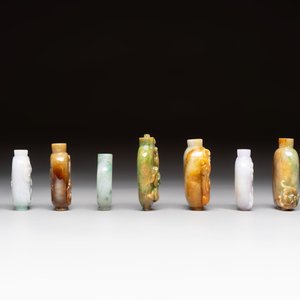 A group of nine Chinese jadeite snuff bottles, 20th C. — photo 5