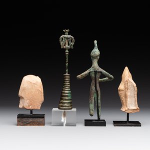 A group of seven bronze and pottery objects, Syria, Persia, and Luristan, 3rd C. and earlier — 照片 3