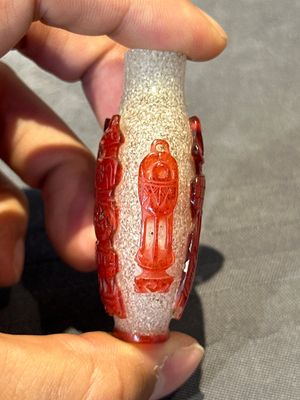 A group of seven Chinese red-overlay glass and red glass snuff bottles, 19/20th C. — photo 22