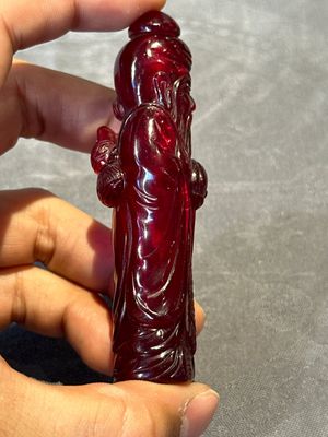 A group of seven Chinese red-overlay glass and red glass snuff bottles, 19/20th C. — photo 37
