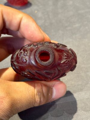 A group of seven Chinese red-overlay glass and red glass snuff bottles, 19/20th C. — photo 6