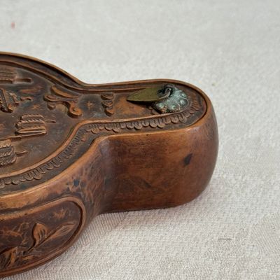 A group of seven Chinese silver, glass and jade wares, including a pair of folding spectacles — foto 5