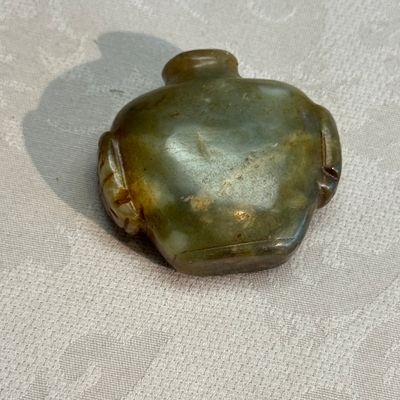 A group of seven Chinese silver, glass and jade wares, including a pair of folding spectacles — foto 13