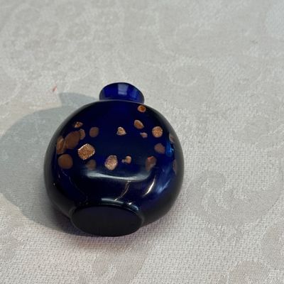 A group of seven Chinese silver, glass and jade wares, including a pair of folding spectacles — foto 16