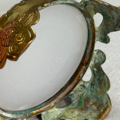 A group of seven Chinese silver, glass and jade wares, including a pair of folding spectacles — foto 28