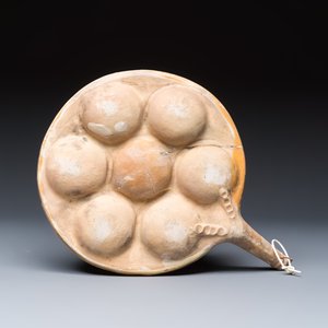 A group of seven glazed earthenware cooking vessels — foto 14
