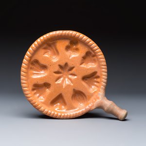 A group of seven glazed earthenware cooking vessels — foto 2