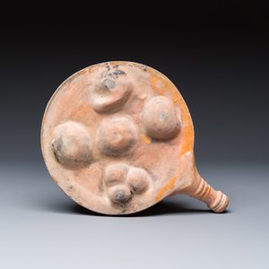 A group of seven glazed earthenware cooking vessels — foto 7
