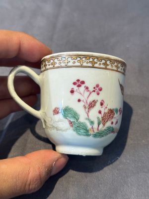 A group of six Chinese blue and white and famille rose cups, Chenghua, Tongzhi and Guangxu mark, Kangxi and later — 照片 11