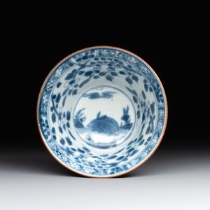 A group of six Chinese blue and white and famille rose cups, Chenghua, Tongzhi and Guangxu mark, Kangxi and later — 照片 15
