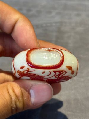 A group of six Chinese overlay glass snuff bottles, 19th C. — foto 13