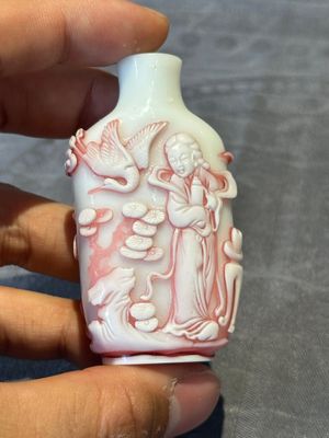 A group of six Chinese overlay glass snuff bottles, 19th C. — foto 20