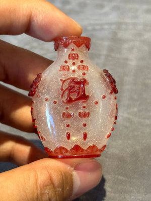 A group of six Chinese overlay glass snuff bottles, 19th C. — foto 32