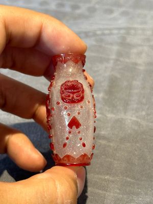 A group of six Chinese overlay glass snuff bottles, 19th C. — foto 35