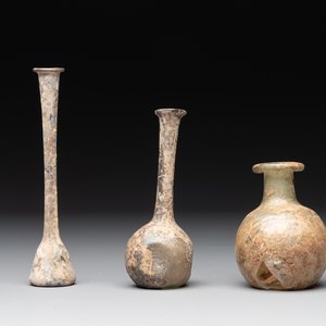 A group of six Roman glass flasks, 1st/4th C. — foto 11
