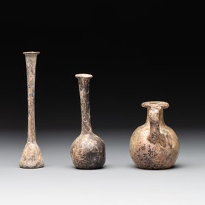 A group of six Roman glass flasks, 1st/4th C. — foto 9