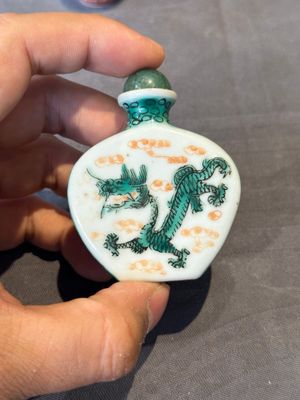 A group of six various Chinese snuff bottles, 19/20th C. — photo 4