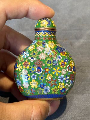 A group of six various Chinese snuff bottles, 19/20th C. — photo 41