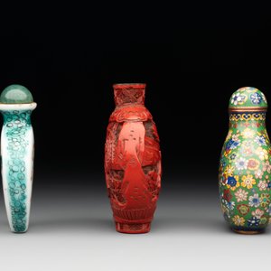 A group of six various Chinese snuff bottles, 19/20th C. — photo 7