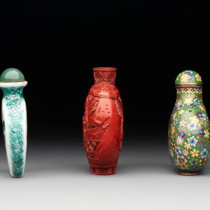 A group of six various Chinese snuff bottles, 19/20th C. — photo 9