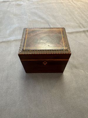 A group of six wooden tea caddies with inlaid decoration, The Netherlands, 18th C. — photo 12