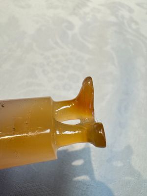 A group of ten Chinese hardstone and cherry amber carvings, 20th C. — photo 45