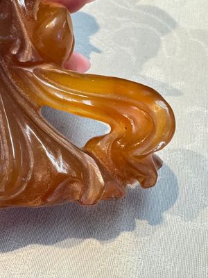 A group of ten Chinese hardstone and cherry amber carvings, 20th C. — photo 54