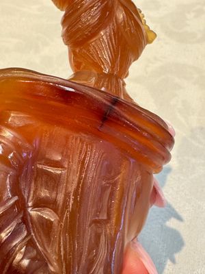 A group of ten Chinese hardstone and cherry amber carvings, 20th C. — photo 56