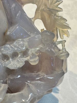 A group of ten Chinese hardstone and cherry amber carvings, 20th C. — photo 66