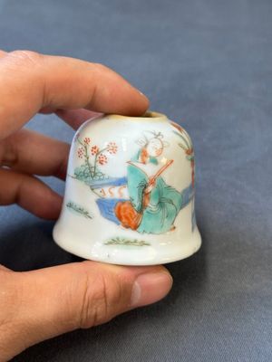 A group of three Chinese famille rose scholar’s desk objects, Qianlong mark, 19/20th C. — photo 2