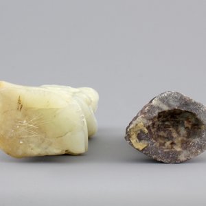 A group of various Chinese and Japanese carvings in soapstone, ivory and jadeite, 19th C. — photo 6