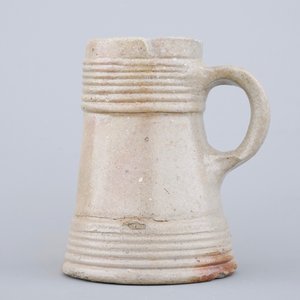 A group of various pottery and stoneware items, The Netherlands, 14/18th C. — 照片 4