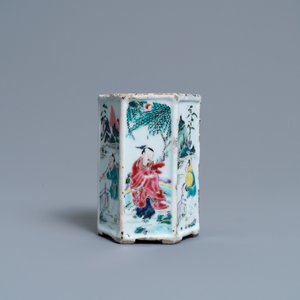 A hexagonal Chinese famille rose brush pot with figurative panels, Yongzheng — photo 2