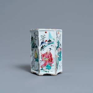 A hexagonal Chinese famille rose brush pot with figurative panels, Yongzheng — photo 3