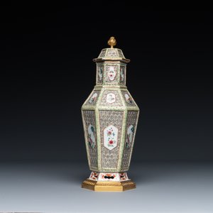 A hexagonal Chinese famille rose vase and cover with gilt bronze mounts, Qianlong — 照片 2