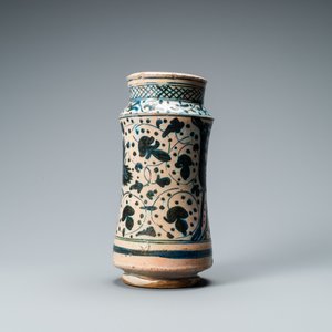 A Hispano-Moresque blue and white albarello with a deer, Paterna or Manises, Spain, mid 15th C. — 照片 2