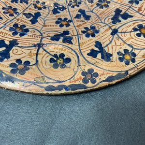 A Hispano-Moresque 'IHS' lusterware dish, Manises, Spain, 15th C. — 照片 9