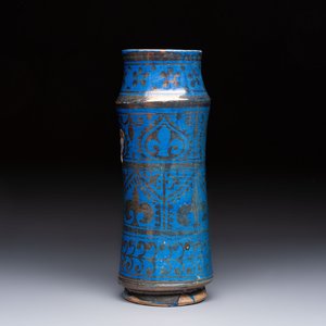 A Hispano-Moresque lustreware albarello, Spain, 19/20th C. — photo 1