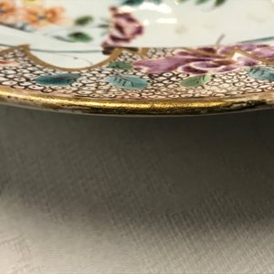 A Holitsch faience famille rose-style chinoiserie plate, Hungary, 18th C. — 照片 4