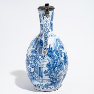 A huge blue and white Dutch Delft chinoiserie jug with an Antwerp pewter lid, 17th C. — photo 3