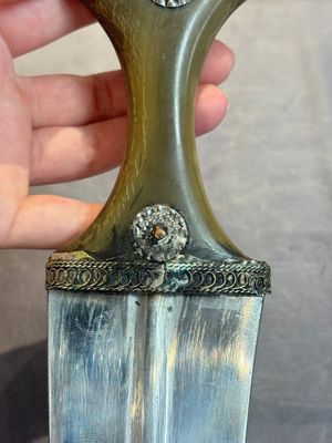 A jambiya-style dagger or 'Asib' with horn hilt and silver-plated mounts, Yemen, 19th C. — 照片 16