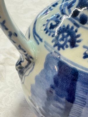 A Japanese Arita blue and white jug and a pair of plates, Edo, 17th C. — 照片 6