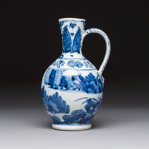 A Japanese Arita blue and white jug and a pair of plates, Edo, 17th C. — 照片 4