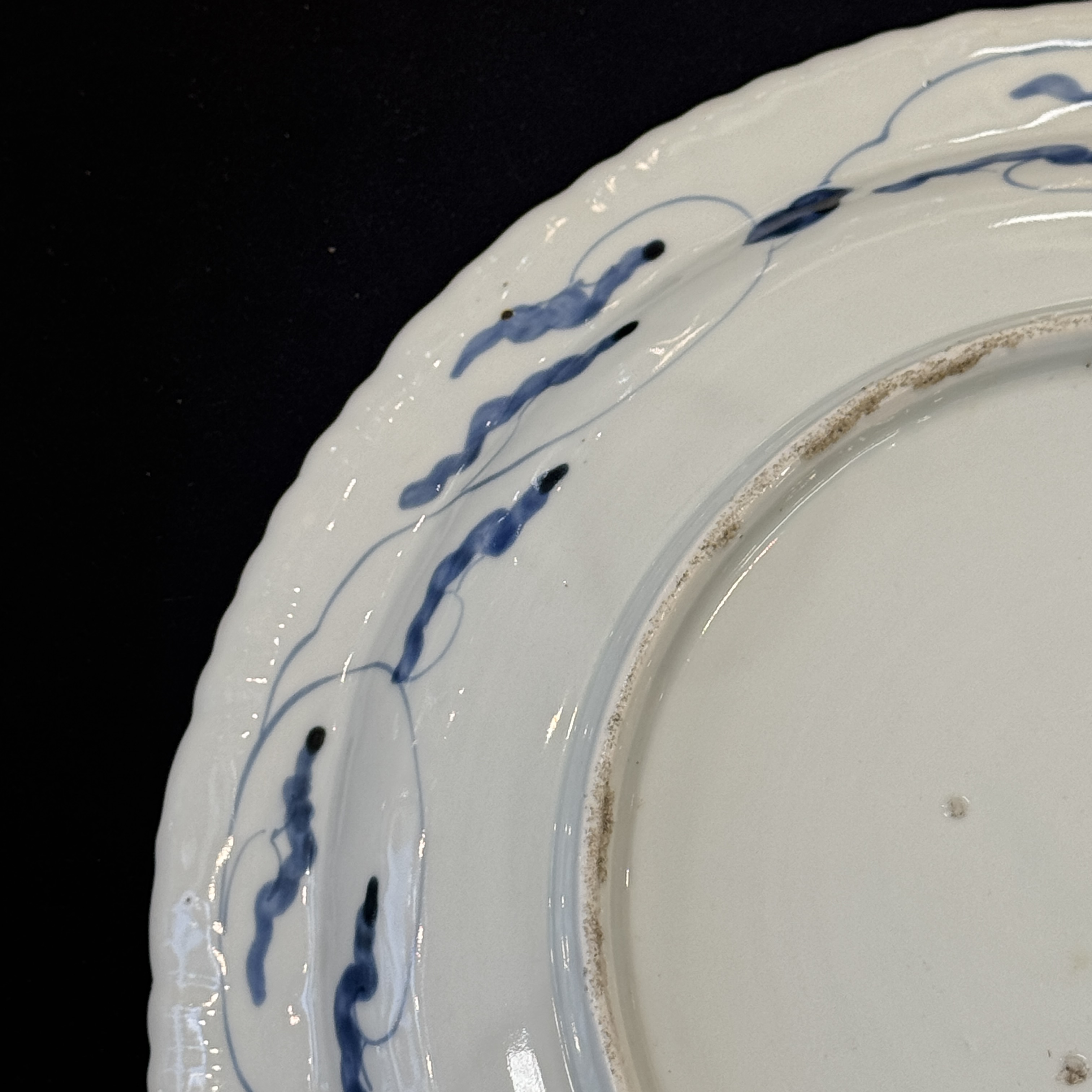A Japanese Arita blue and white 'Shishi' dish — photo 11