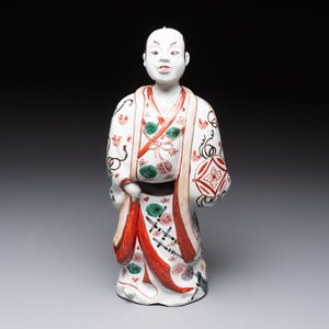 A Japanese Arita Imari figure of a samurai dressed in a kimono, Edo, 17/18th C. — photo 7