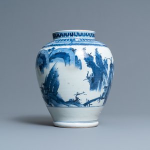 A Japanese blue and white Arita vase with a landscape, Edo, 17th C. — 照片 4