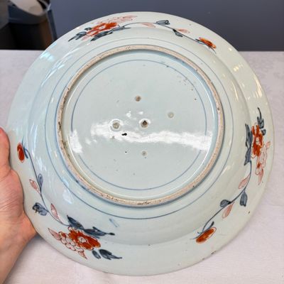A Japanese blue and white dish and a Japanese Imari dish — foto 19